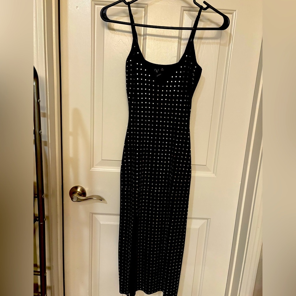 Windsor Black Sheath Cocktail Dress Sleeveless Scoop Neck